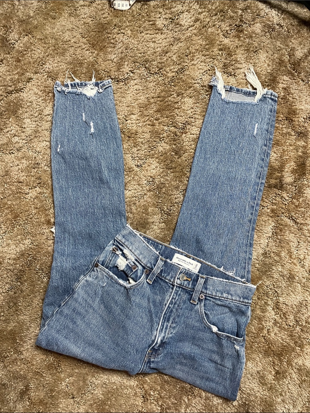 Abercrombie & Fitch High Rise Mom Jean Size 25/0 Regular